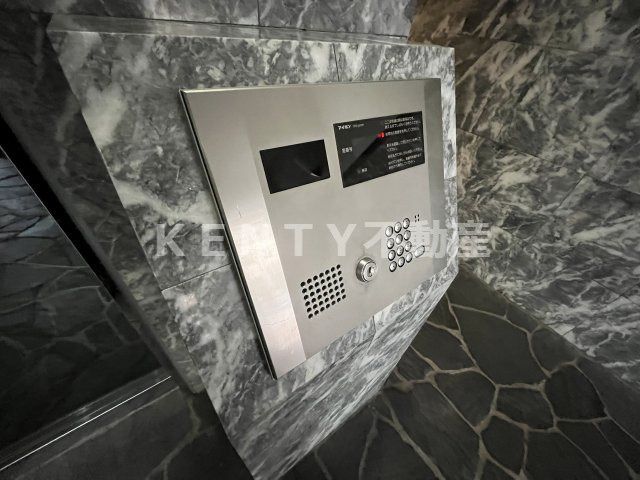 セキュリティ　バルコニーからの眺めを楽しみながら食事をしませんか