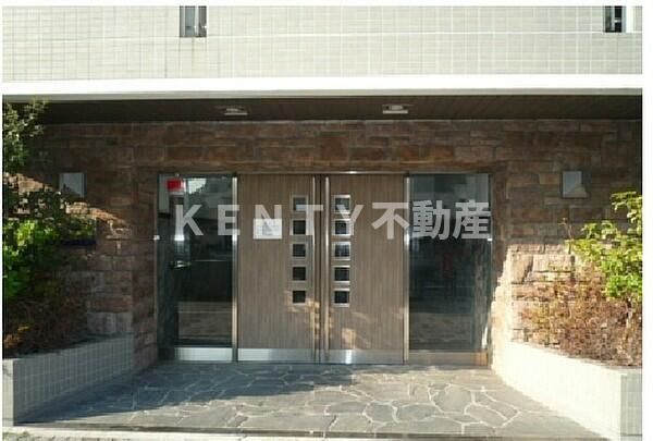 エントランス　建物の内部です