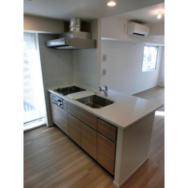 キッチン　※写真は同タイプ住戸です。