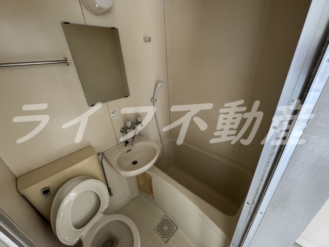 バス・シャワールーム　ゆったり過ごせるお風呂です