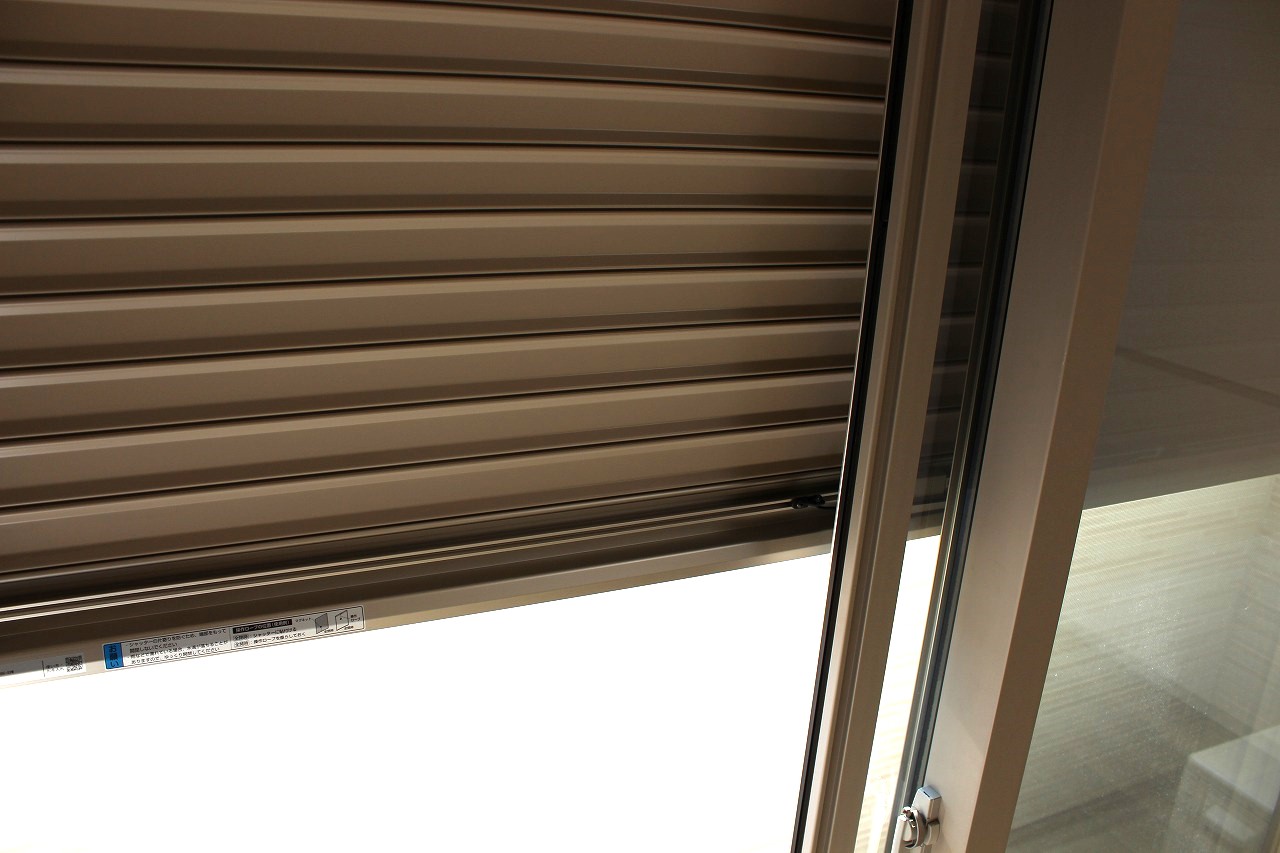 その他　窓シャッター