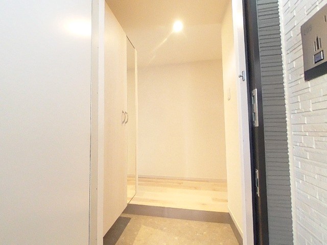 玄関　※同物件他部屋写真です※