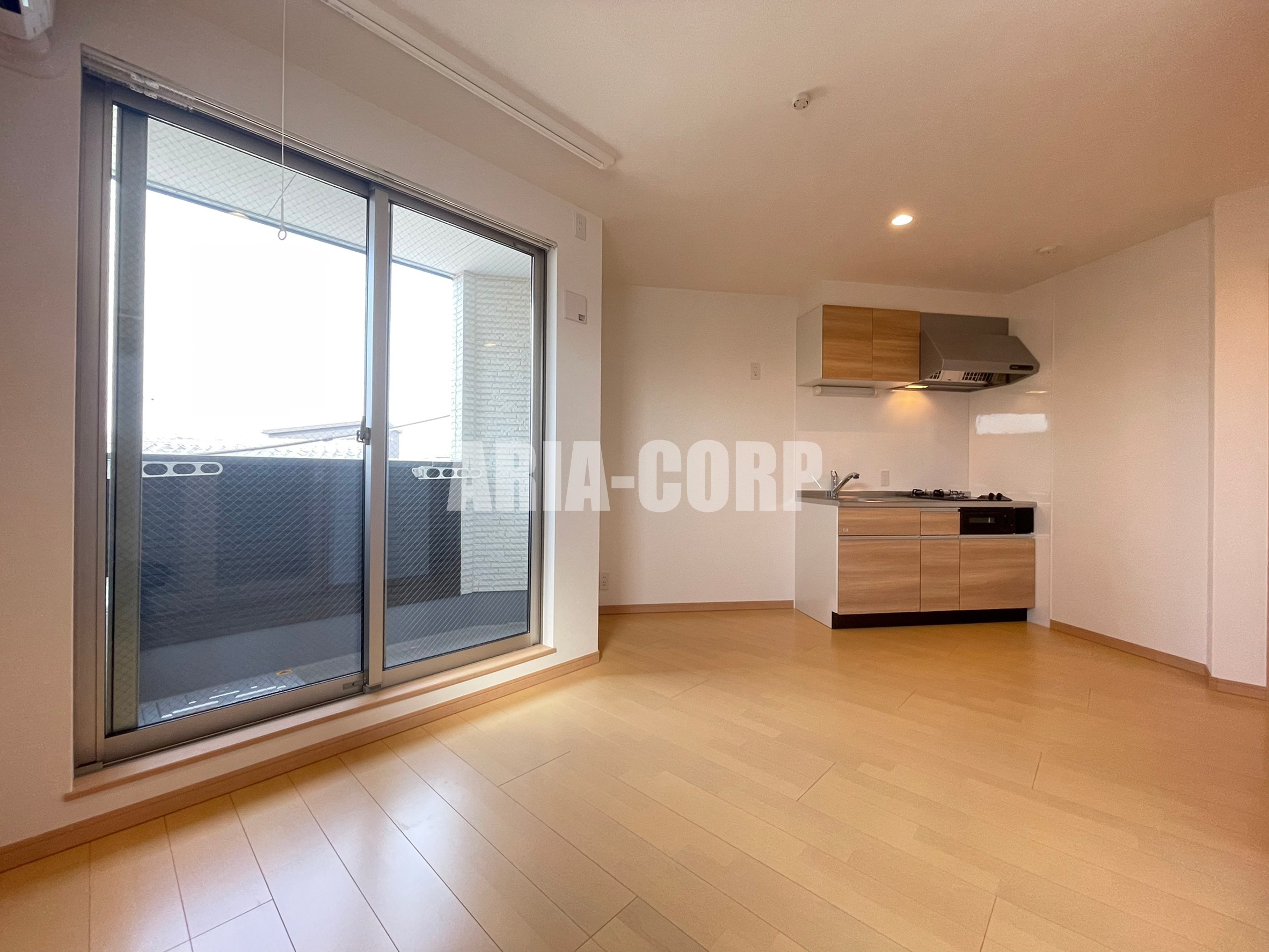 居室・リビング　2022年築◎築浅♪明るい色味で好印象のお部屋です♪