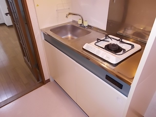 キッチン　※写真は別室のものです