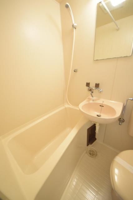 バス・シャワールーム　バス