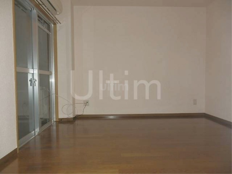 居室・リビング　室内