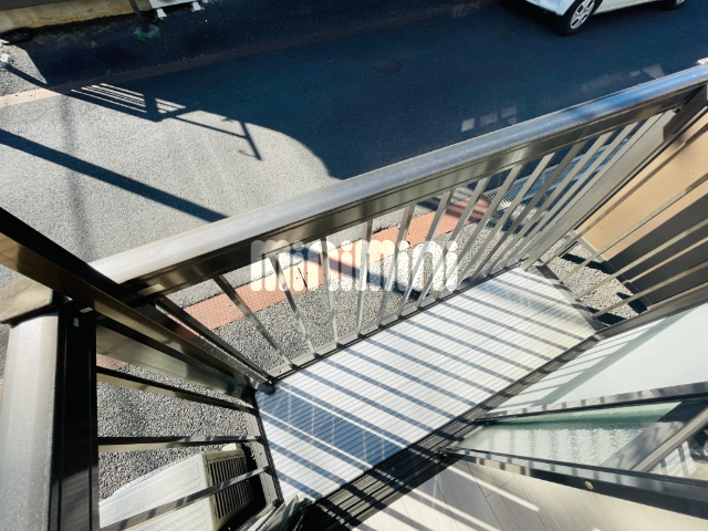 バルコニー　こちらのお部屋のベランダです