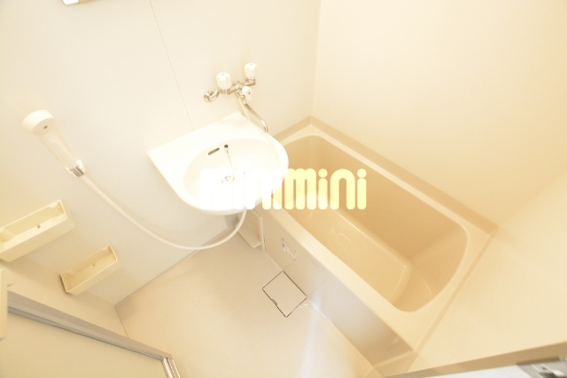 バス・シャワールーム　綺麗なバスルームです