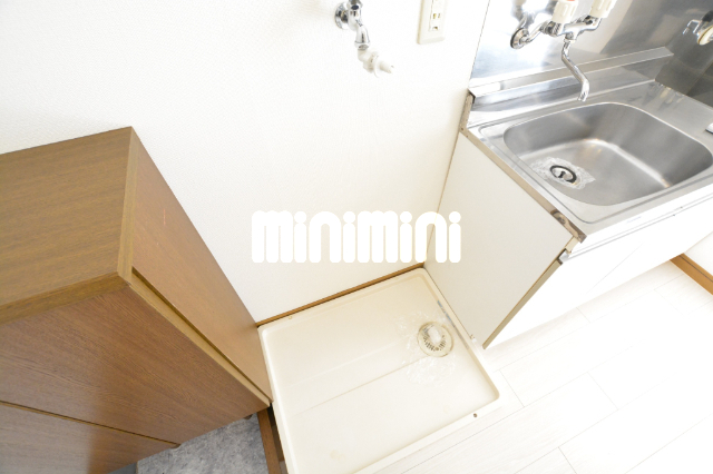 洗面設備　室内洗濯機置き場です