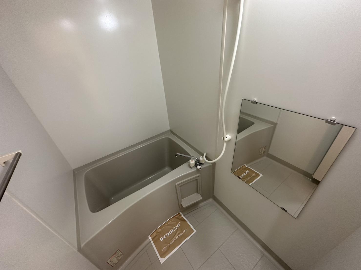 バス・シャワールーム　ゆっくり入浴できるシャワー付きのバスルーム♪