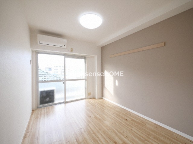 居室・リビング　ゆったりとした居間です