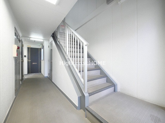 ロビー　落ち着いたロビーです