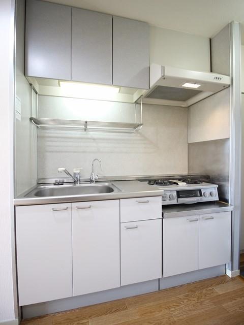 キッチン　キッチンも３帖あります♪ガスコンロも付きます！