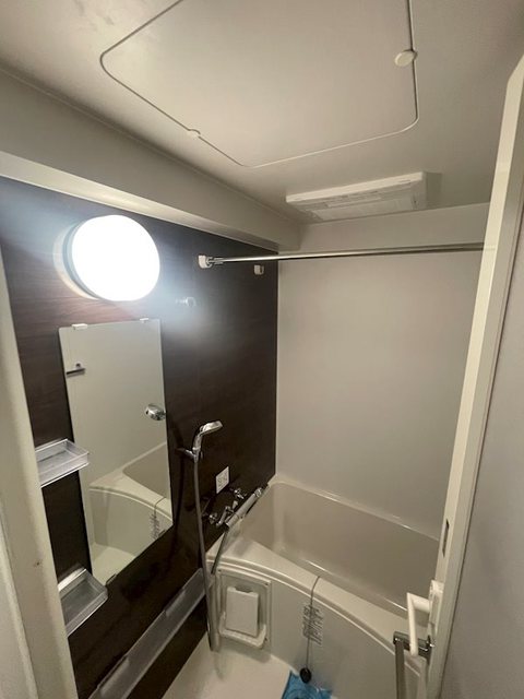 バス・シャワールーム　バスルーム