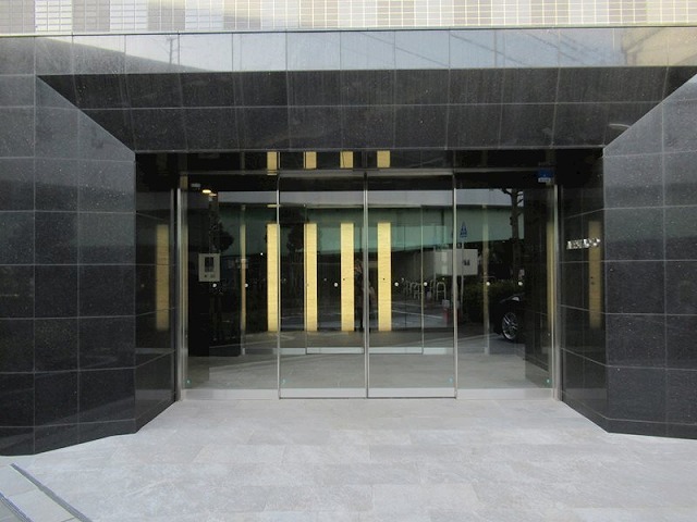 エントランス　エントランス