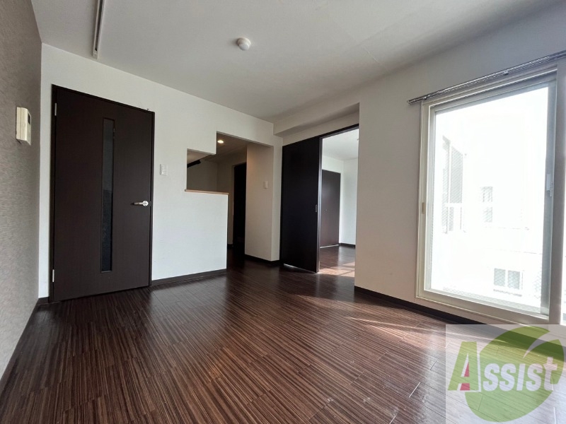 居室・リビング　スタイリッシュな印象のリビングになっています！