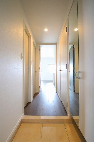 玄関　明るい玄関です