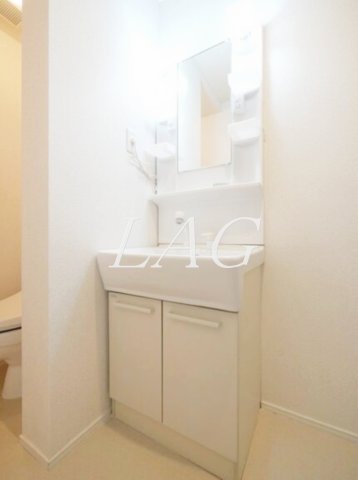 洗面設備　独立洗面台です。