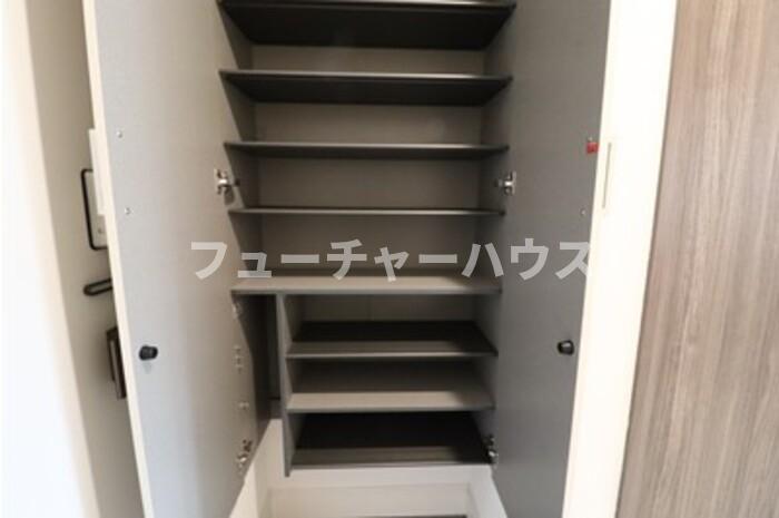 C&A Iの玄関写真