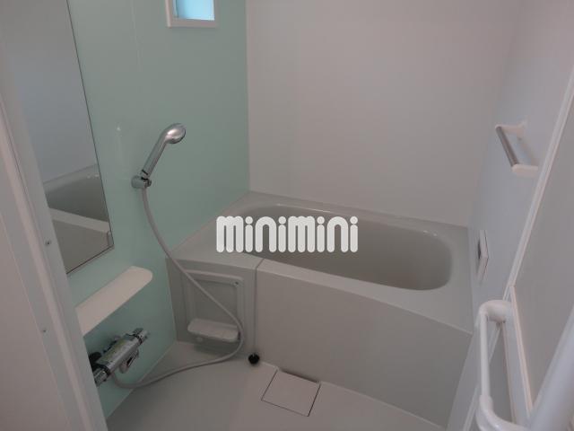 バス・シャワールーム　日々の疲れを癒すバスルームです。