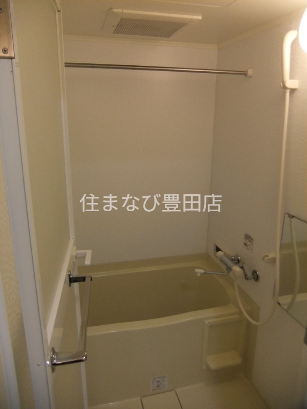 バス・シャワールーム　同型別部屋写真