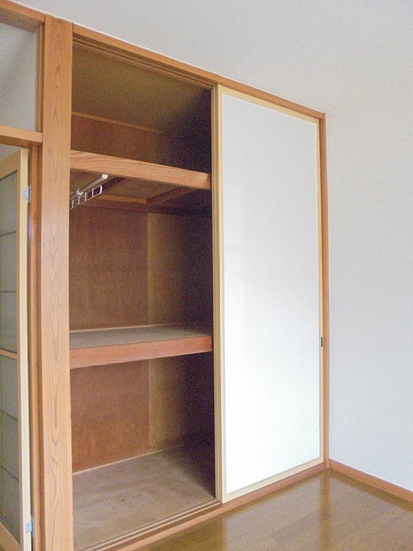 収納　写真は201号室です（参考）