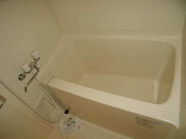 バス・シャワールーム　きれいなバスルーム