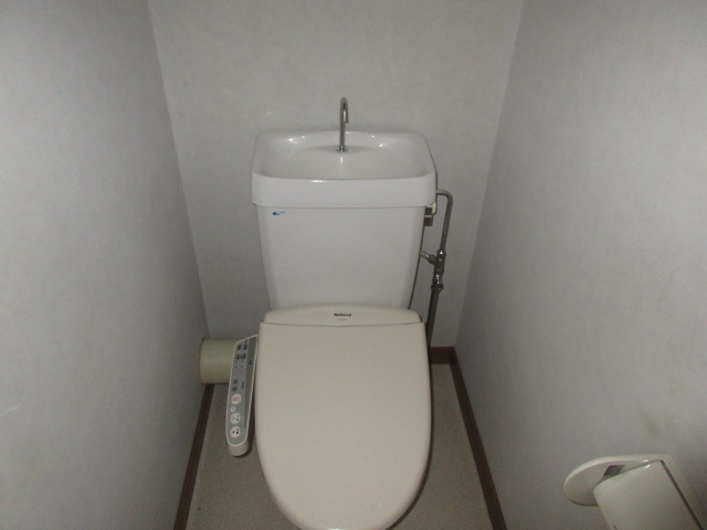 トイレ　洗浄便座付