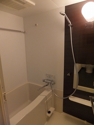 バス・シャワールーム　風呂