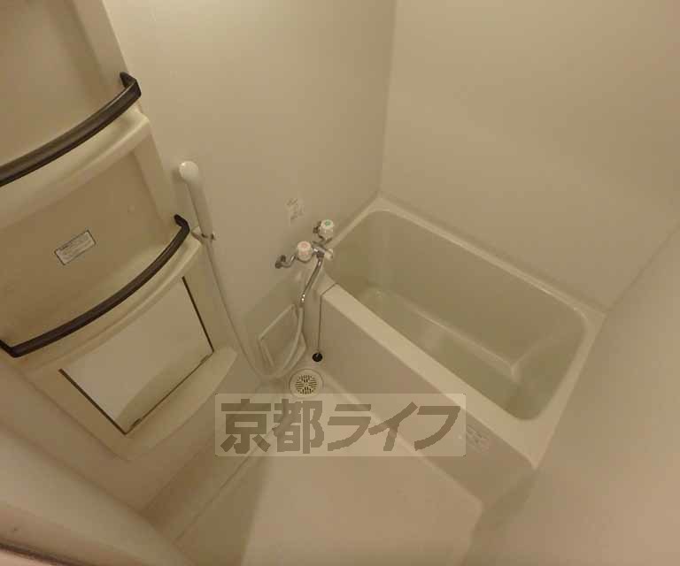 バス・シャワールーム　一日の疲れをとりましょう