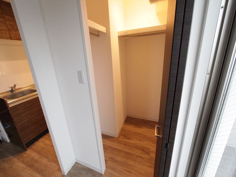 収納　ウォークインクローゼット（収納充実してます）