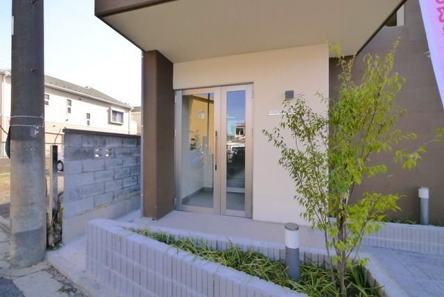 エントランス　エントランス