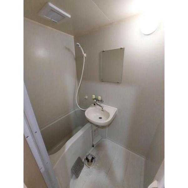 バス・シャワールーム　別部屋の参考写真です。現況有姿