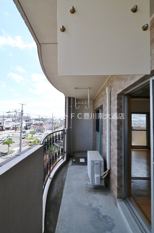 バルコニー　同型別部屋写真