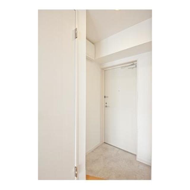 玄関　※写真は同タイプ住戸です。