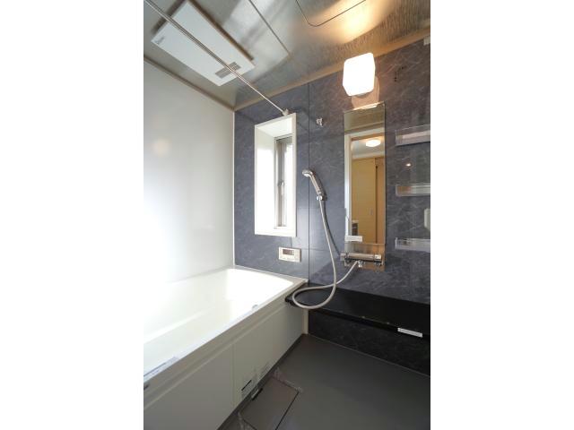 バス・シャワールーム　リッチなバスルーム