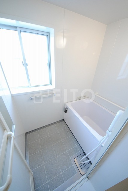 バス・シャワールーム　同タイプ写真