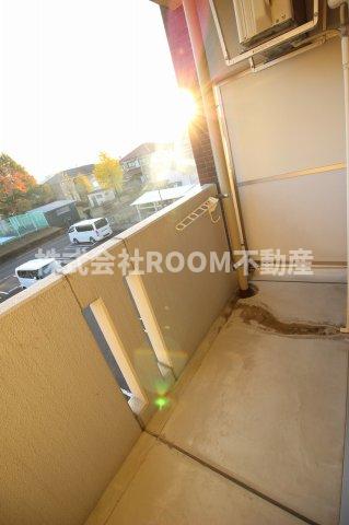 バルコニー　陽当たり良好なバルコニーです