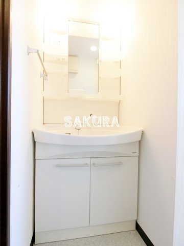 洗面設備　身支度に欠かせない独立洗面台♪