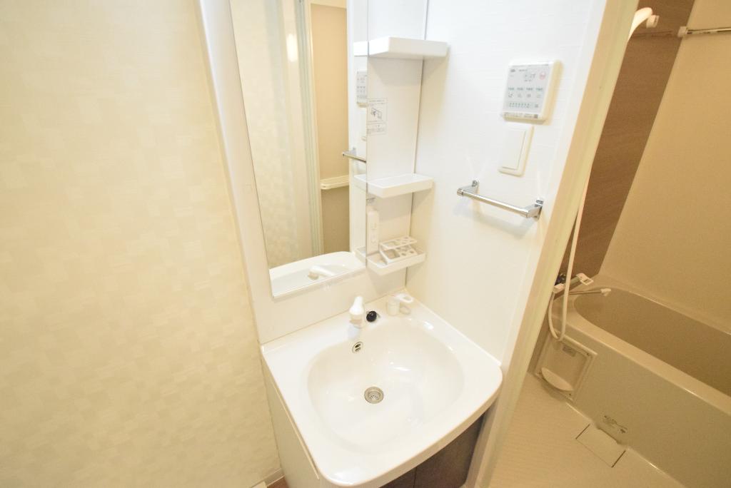 洗面設備　洗髪洗面化粧台