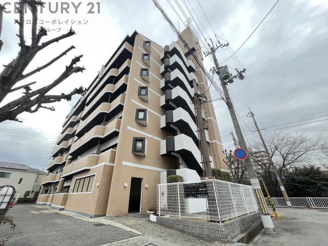 建物外観　防犯カメラ付きでセキュリティ面も安心です。