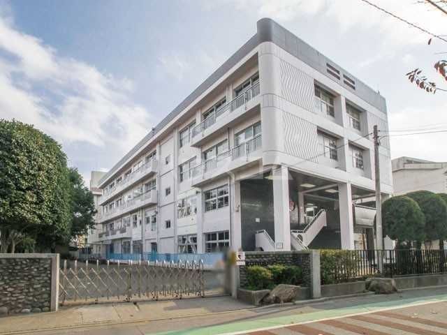 中学校　武蔵野市立第二中学校（中学校）まで890m