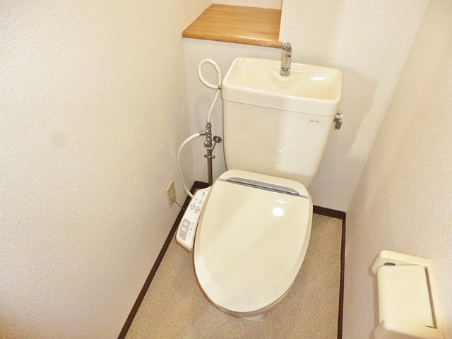 トイレ　ウォシュレット付きのトイレです♪