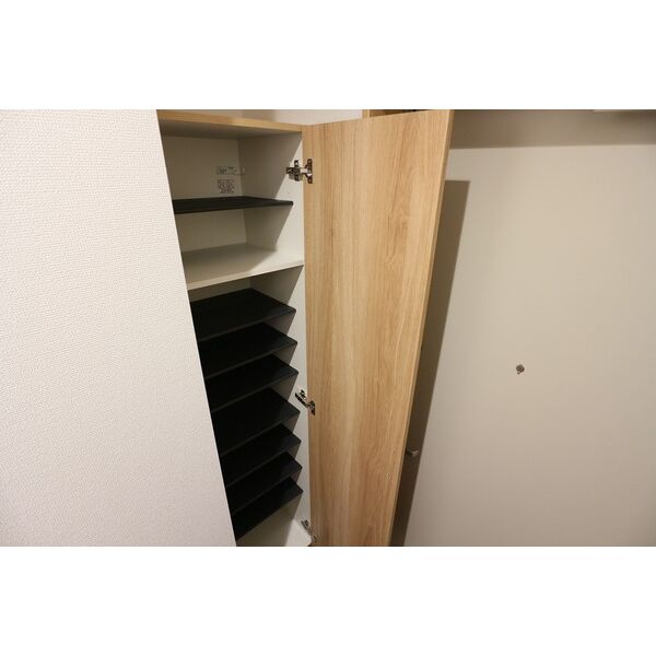 玄関　落ち着いた玄関です