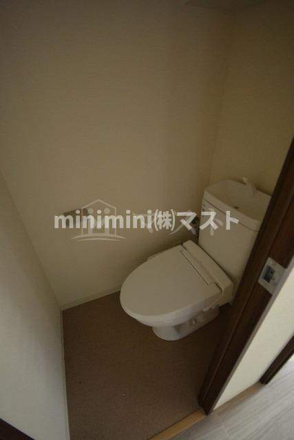 トイレ　※同マンション別号室参考写真