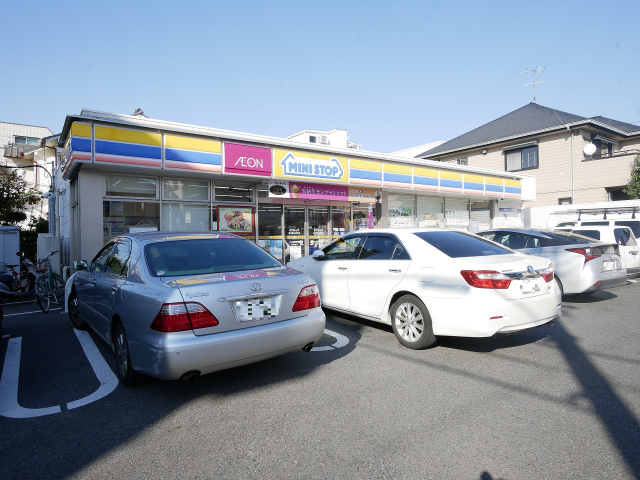 コンビニ　ミニストップ名古屋山花町店（コンビニ）まで388m