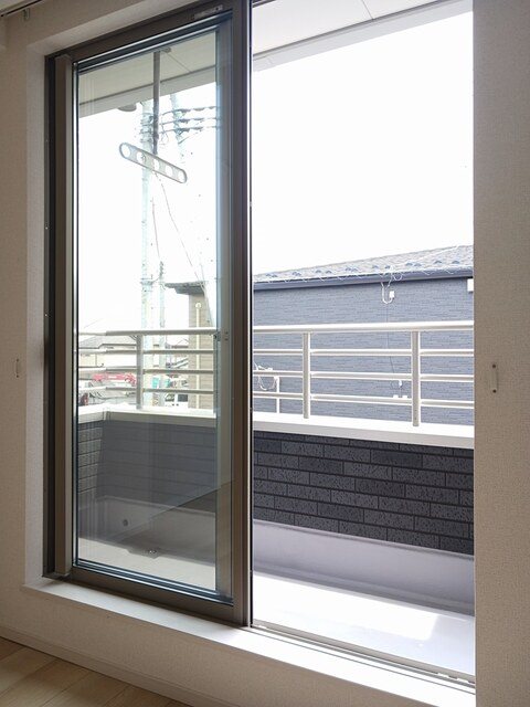 バルコニー　南東向きで日当たり良好です。
