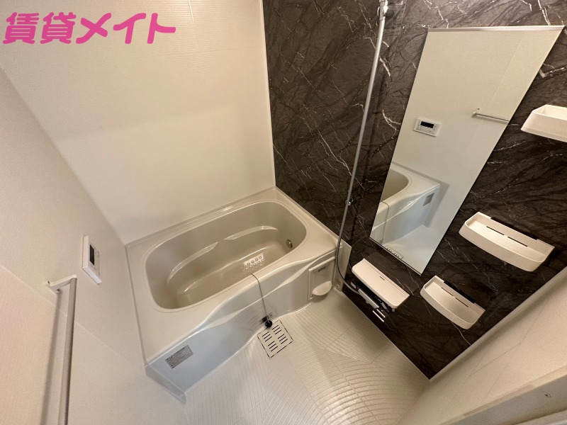 バス・シャワールーム　反転タイプ参考写真