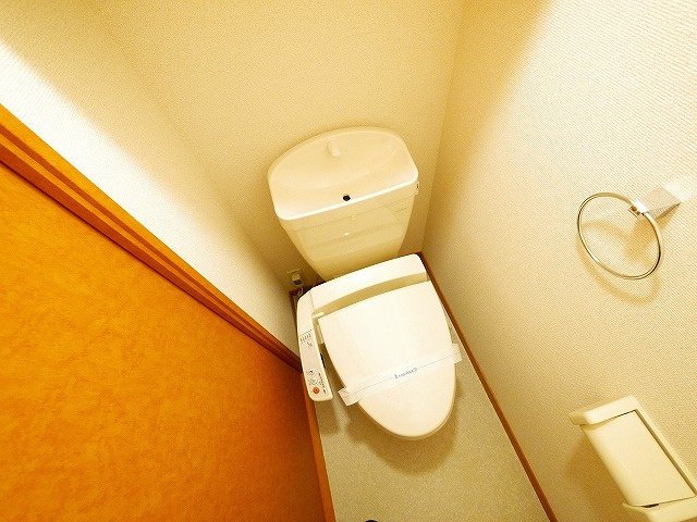 トイレ　落ち着いたトイレです