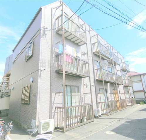 建物外観　2000年11月築　鉄骨造地上3階建て総戸数12戸インターネ